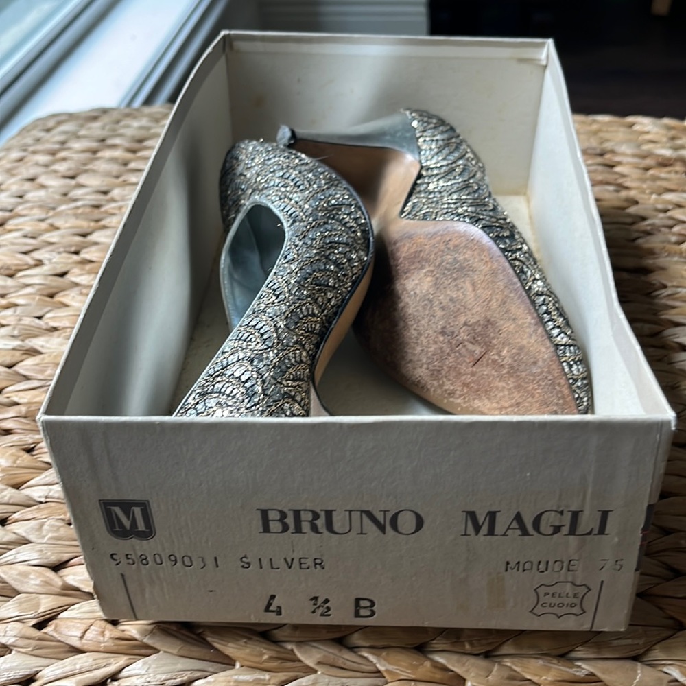Vintage Bruno Magli pumps. Some wear on heels and the back of one of the shoes.